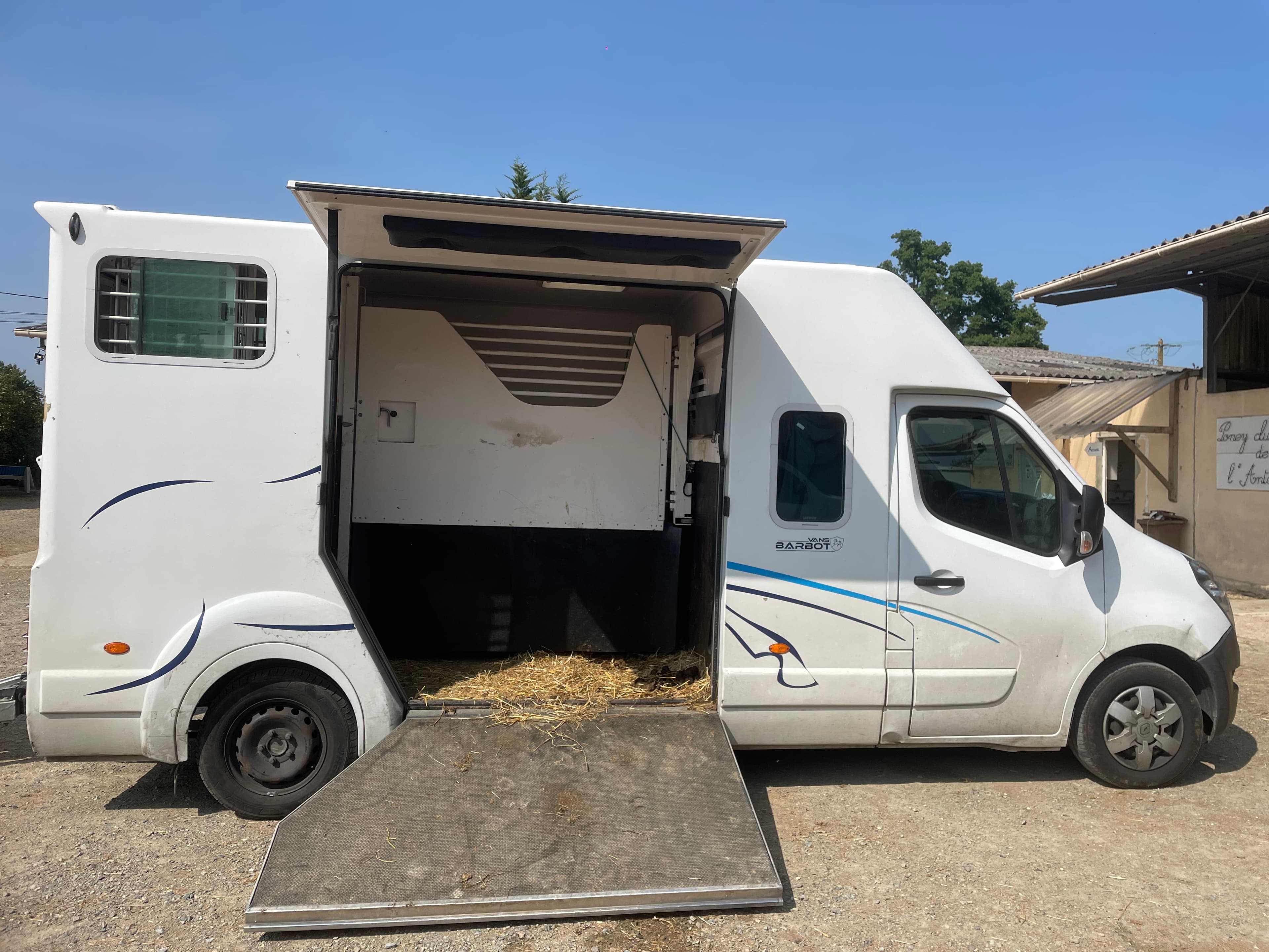 Camion 2 places chevaux